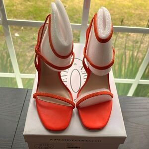 Steve Madden “Nectur” red/orange size 8